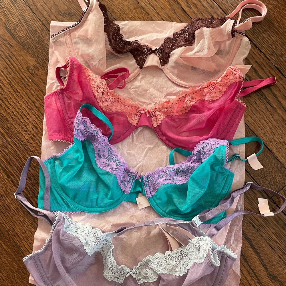 Victoria’s Secret bra bundle (sz 34C)